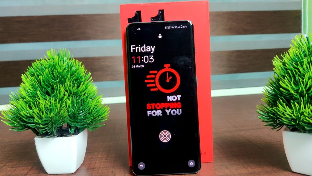 OnePlus 11 5g display